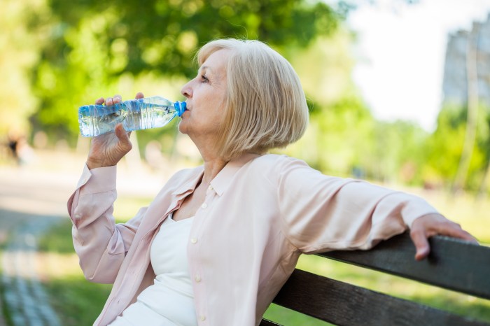 Senior seniors water benefits care hydration dehydration quiet risk health summer staying hydrated