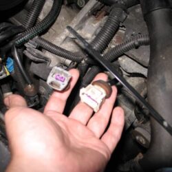 Throttle position sensor location